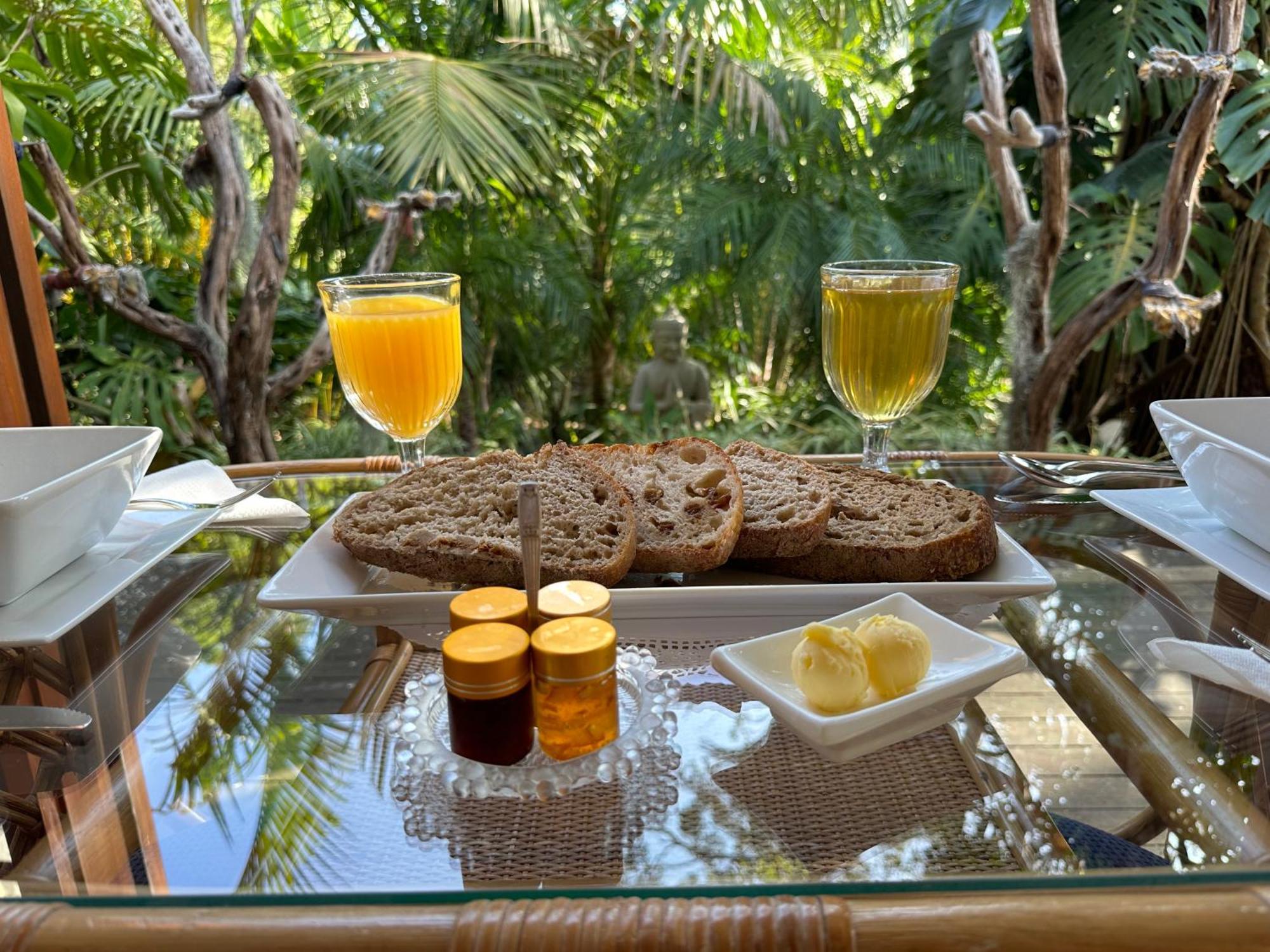 Palm Beach Bed & Breakfast Екстериор снимка
