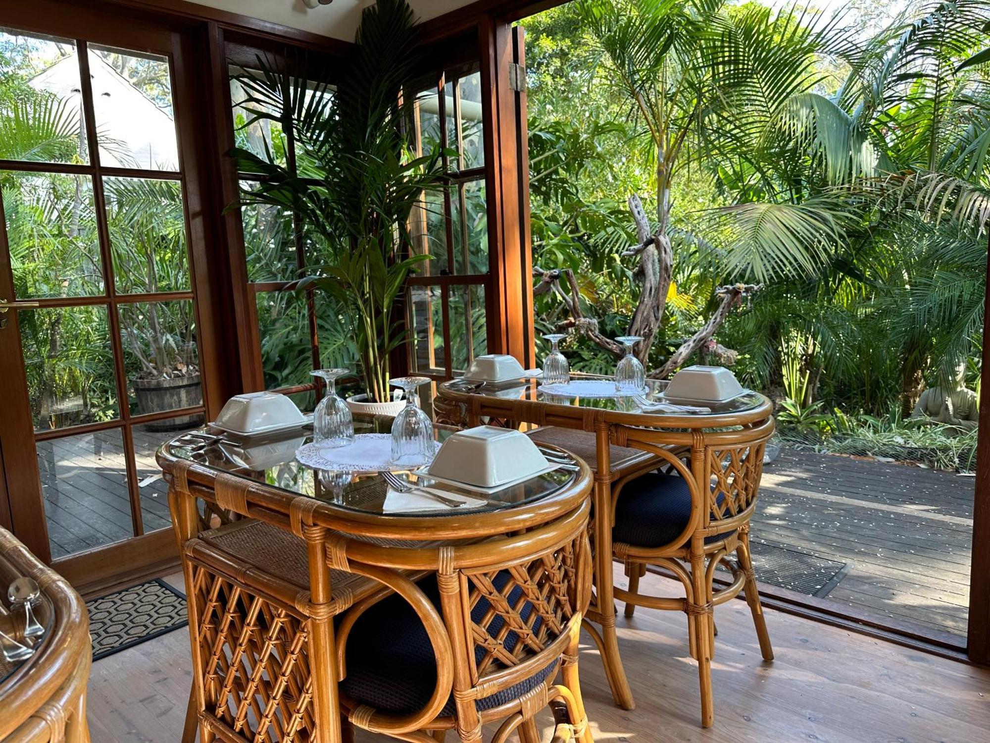 Palm Beach Bed & Breakfast Екстериор снимка