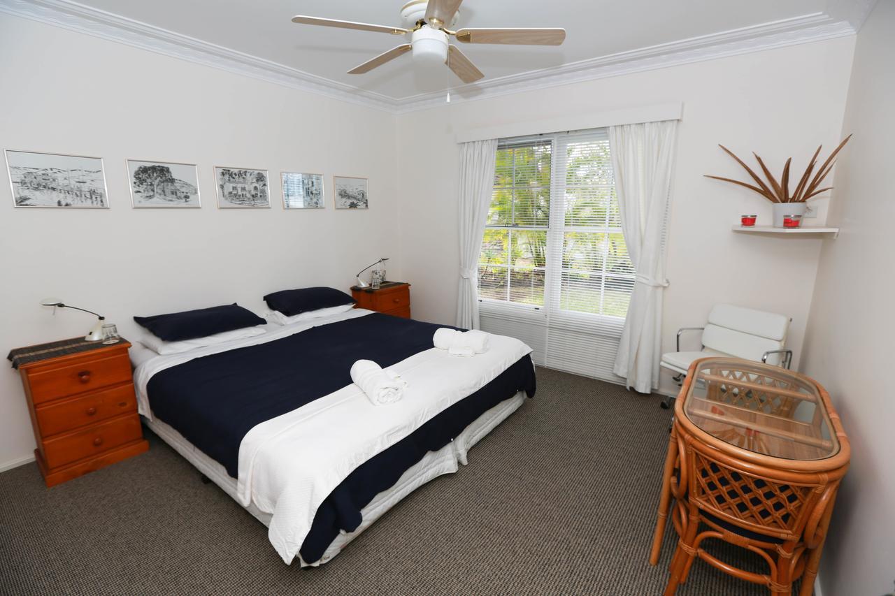 Palm Beach Bed & Breakfast Екстериор снимка
