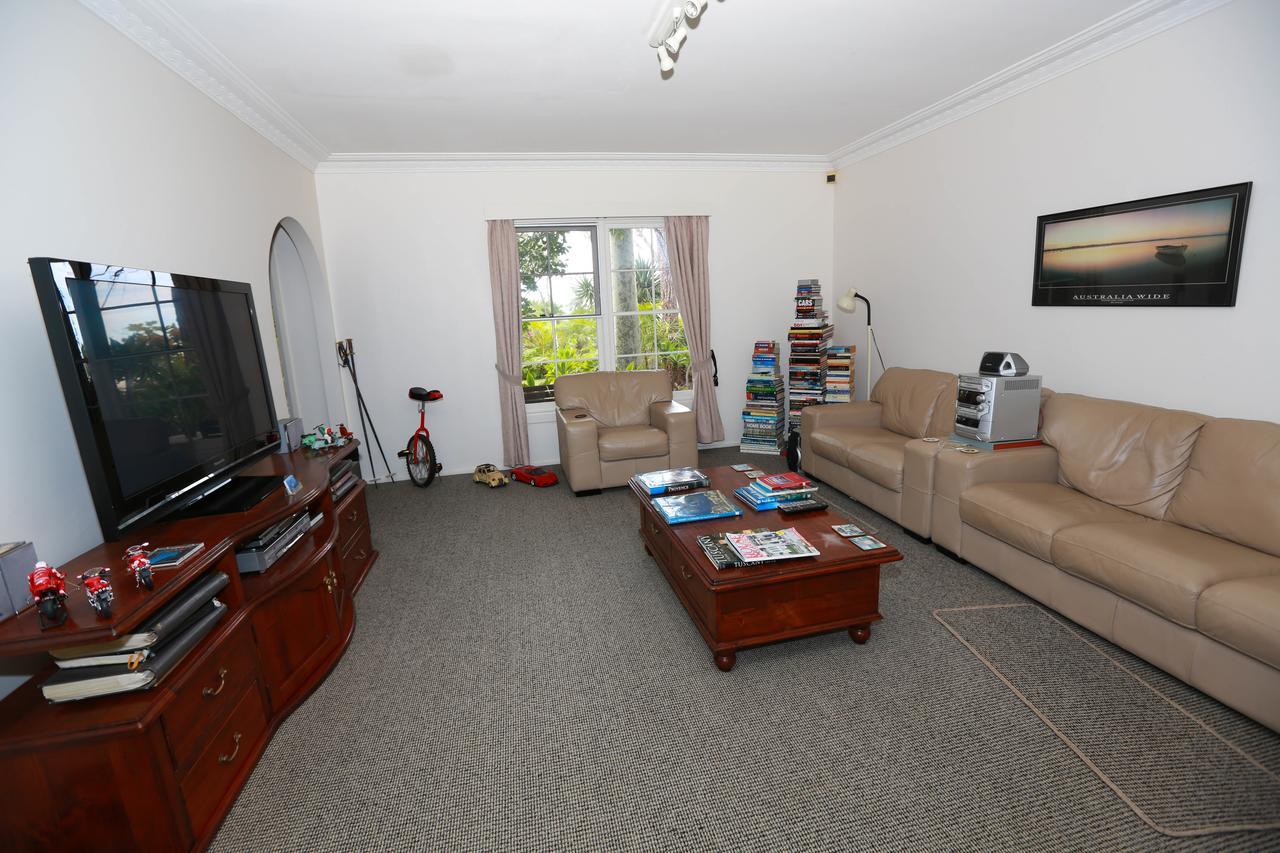 Palm Beach Bed & Breakfast Екстериор снимка